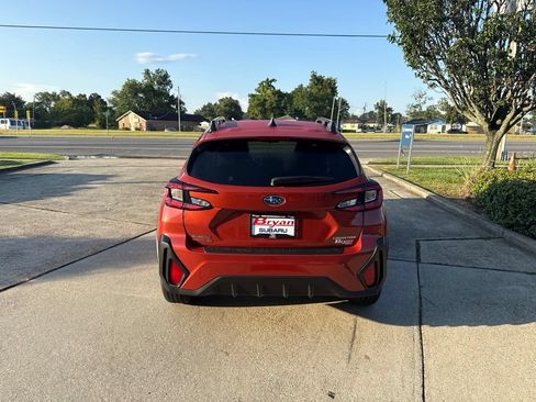 Used 2025 Subaru Crosstrek 2.5i Premium AWD/4WD image 6