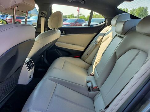 Used 2024 Genesis G70 2.5T AWD/4WD image 26