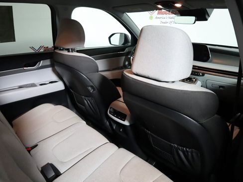 Used 2024 Hyundai Palisade SE image 56