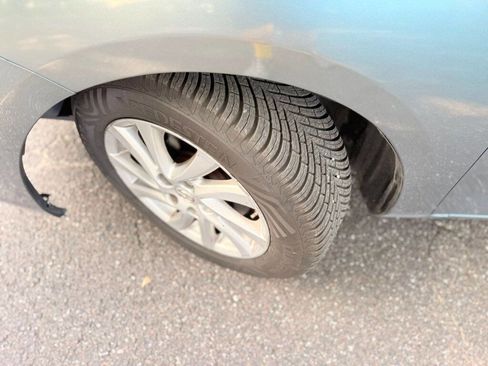 Used 2012 MAZDA MAZDA3 i Touring image 9