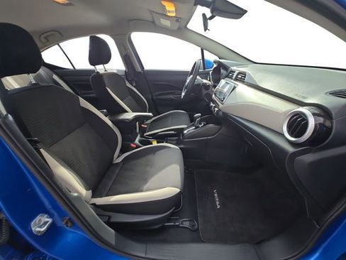 Used 2020 Nissan Versa SV FWD image 15
