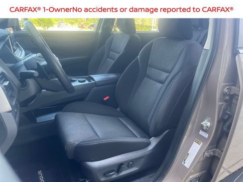 Certified 2025 Nissan Rogue SV AWD/4WD image 12