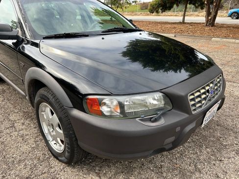 Used 2003 Volvo V70 image 10