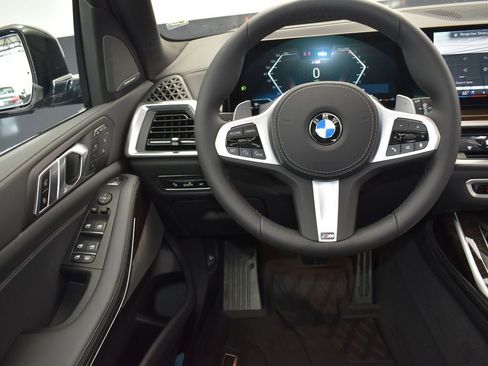 Used 2026 BMW X7 xDrive40i w/ Executive Package AWD/4WD image 32