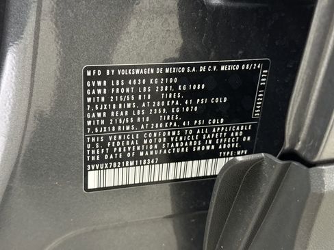 Used 2024 Volkswagen Taos SE image 11