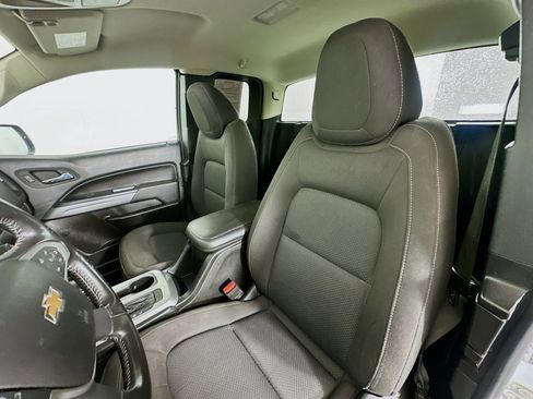 Used 2022 Chevrolet Colorado LT w/ Fleet Safety Package RWD image 19