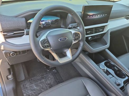 New 2026 Ford Explorer Active AWD/4WD image 10