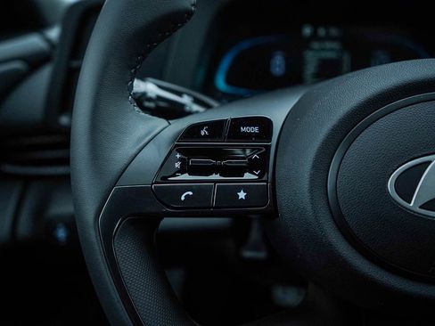New 2026 Hyundai Elantra SEL Sport Premium FWD image 18