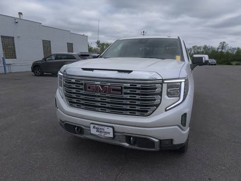 Used 2024 GMC Sierra 1500 Denali w/ Technology Package image 3