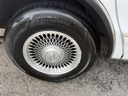 Used 1996 Chevrolet Caprice Classic image 15