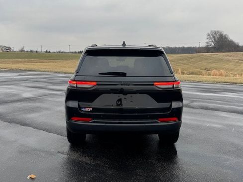 New 2025 Jeep Grand Cherokee Altitude AWD/4WD image 6