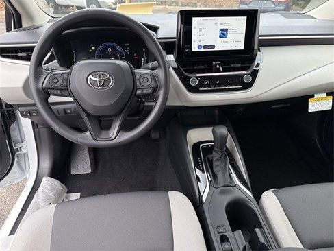 Used 2026 Toyota Corolla LE image 17