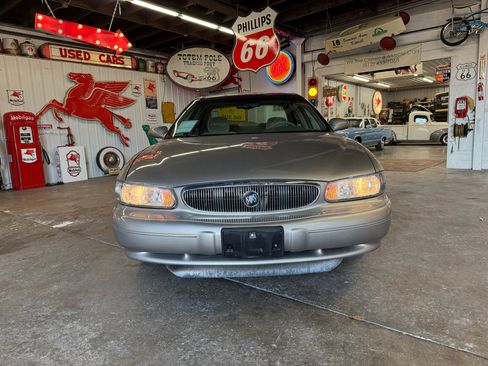 Used 2000 Buick Century Custom w/ 2000 Special Edition Pkg image 8