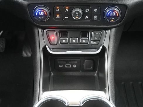 Used 2018 GMC Terrain Denali w/ Advanced Safety Package AWD/4WD image 22