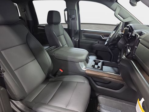 Used 2026 Chevrolet Silverado 2500 LT w/ Safety Package AWD/4WD image 10