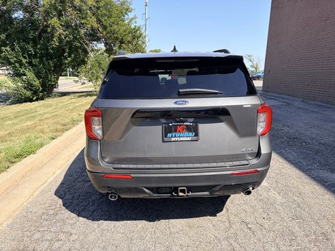 Used 2023 Ford Explorer ST-Line w/ Class IV Trailer Tow Package AWD/4WD image 4