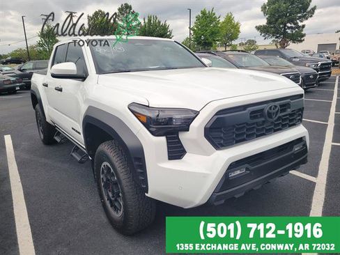 Used 2024 Toyota Tacoma TRD Off-Road w/ TRD Off Road Upgrade Package image 4