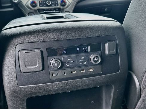 Used 2020 GMC Yukon SLT w/ Open Road Package AWD/4WD image 26