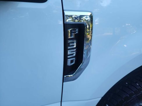 Used 2017 Ford F350 XL w/ Power Equipment Group AWD/4WD image 15