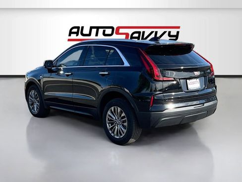 Used 2024 Cadillac XT4 Premium Luxury w/ Cold Weather Package FWD image 5