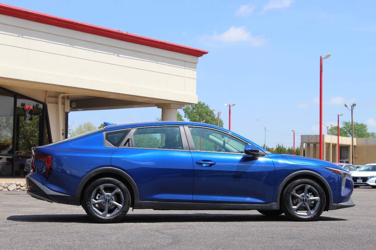 Used 2025 Kia K4 FWD image 3