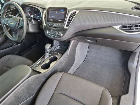 Used 2024 Chevrolet Malibu LS FWD image 21