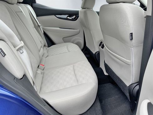 Used 2020 Nissan Rogue Sport SV w/ All-Weather Package image 23