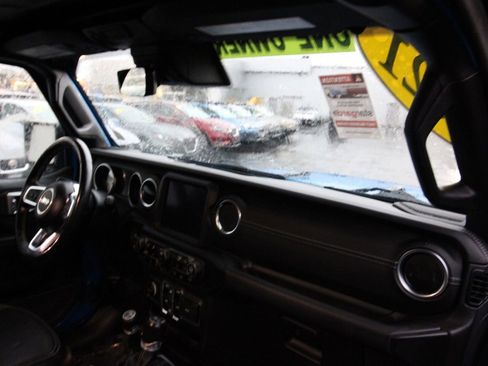 Used 2021 Jeep Wrangler Unlimited Sahara image 19