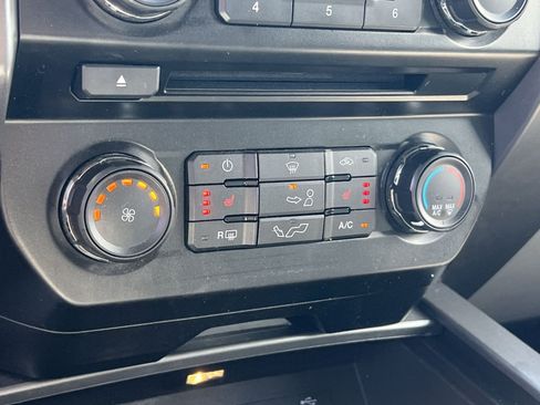 Used 2015 Ford F150 XLT w/ Equipment Group 302A Luxury AWD/4WD image 21