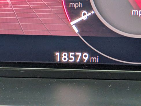 Used 2024 Volkswagen Atlas Peak Edition SE image 28