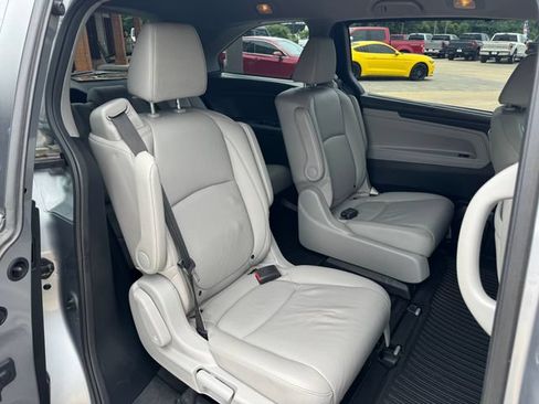 Used 2020 Honda Odyssey EX-L image 7