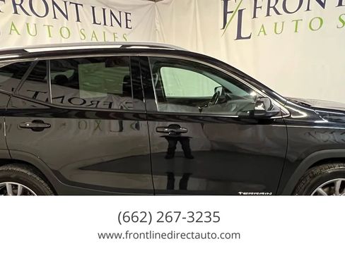 Used 2022 GMC Terrain SLT image 8