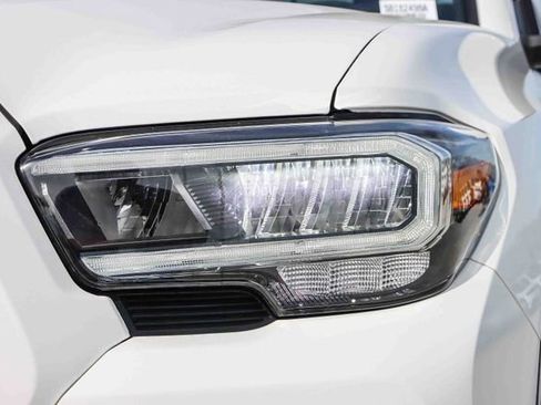 Used 2023 Toyota Tacoma TRD Off-Road image 12