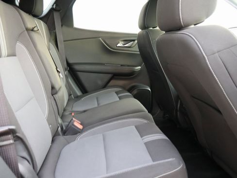 Used 2025 Chevrolet Blazer LT image 12