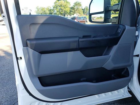 New 2026 Ford F350 XL w/ FX4 Off-Road Package AWD/4WD image 9