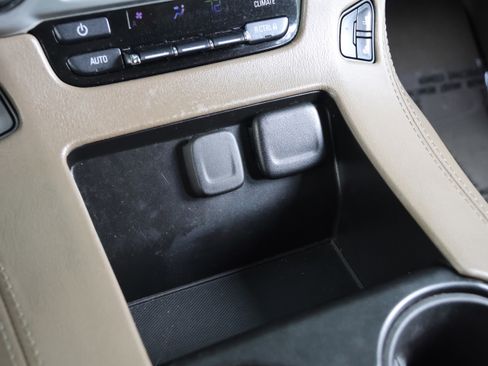 Used 2018 GMC Yukon SLT w/ Open Road Package image 33