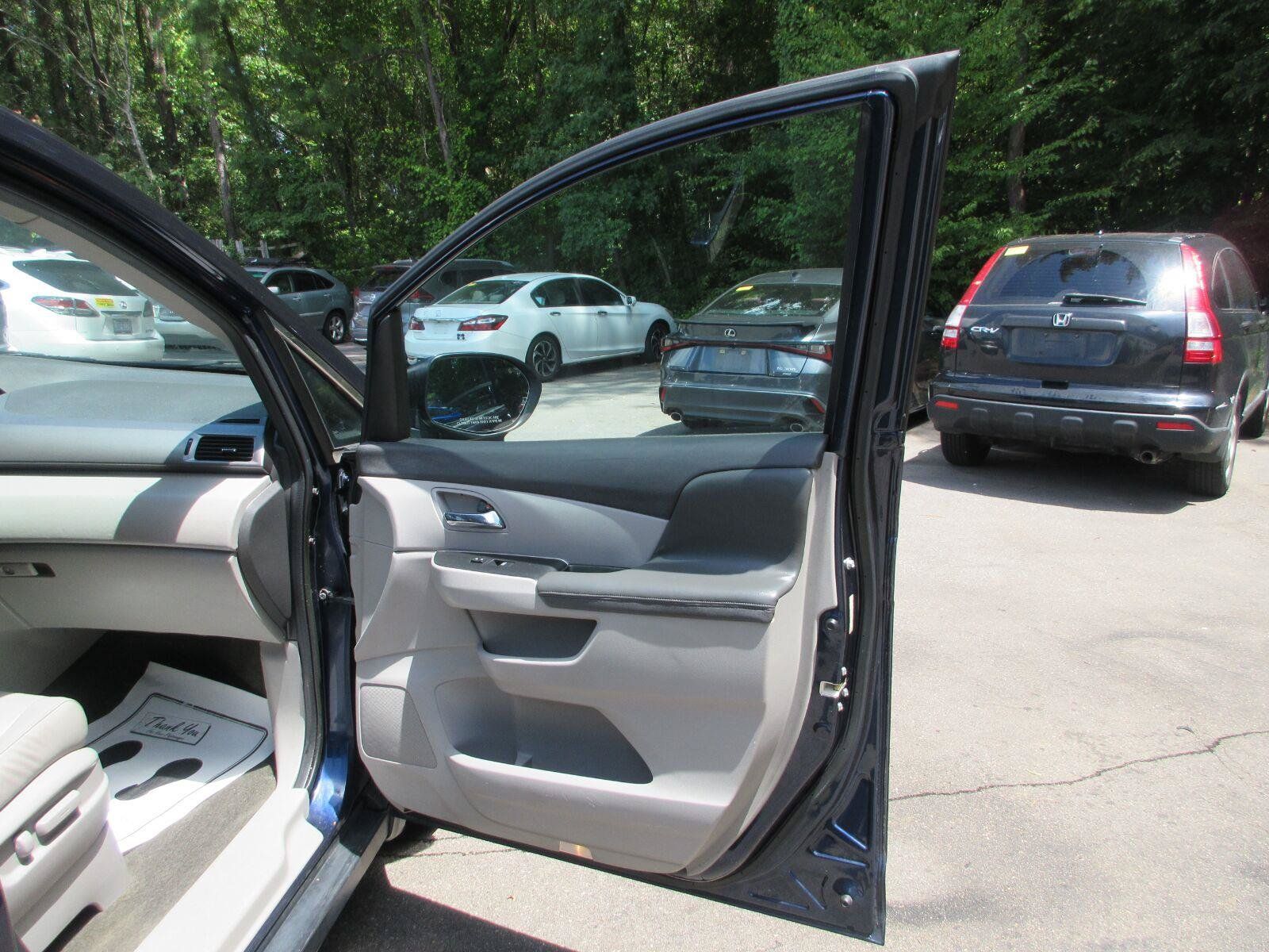 Used 2015 Honda Odyssey EX-L image 20