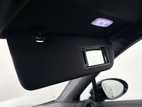Certified 2024 Porsche Cayenne Coupe AWD/4WD image 31
