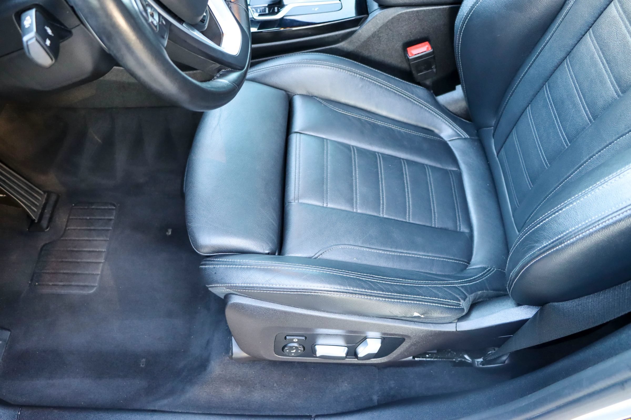 Used 2019 BMW X3 sDrive30i w/ Convenience Package RWD image 16