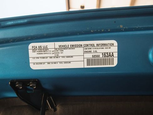 Used 2023 Jeep Wrangler Sport S image 30