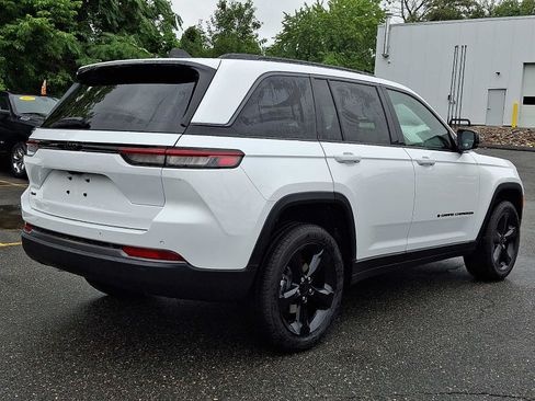 New 2026 Jeep Grand Cherokee Limited w/ Limited Altitude Package AWD/4WD image 4