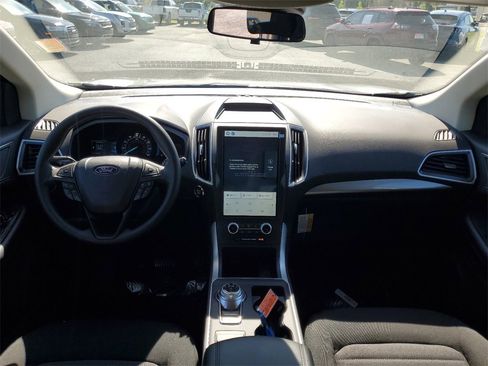 New 2024 Ford Edge SE w/ Black Appearance Package image 25