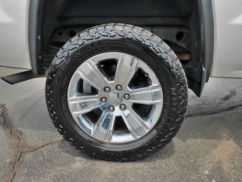 Used 2018 GMC Sierra 1500 SLT w/ SLT Premium Package AWD/4WD image 9