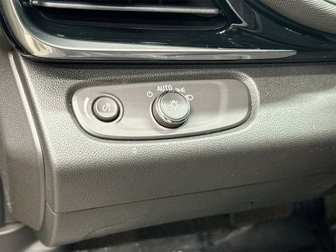 Certified 2024 Buick Envista Sport Touring image 10