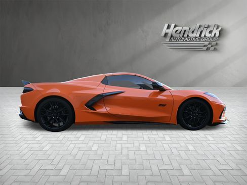 Used 2023 Chevrolet Corvette Stingray Preferred Conv w/ Z51 Performance Package RWD image 11