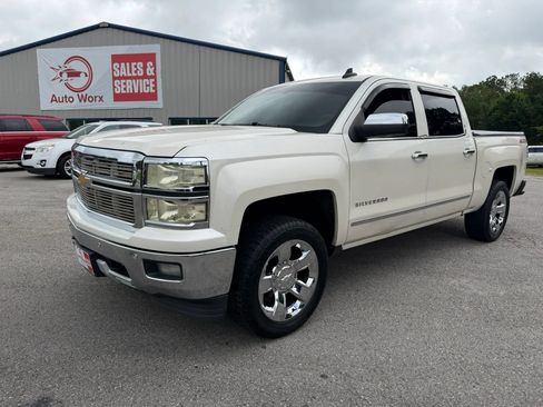 Used 2015 Chevrolet Silverado 1500 LTZ Z71 w/ LTZ Plus Package AWD/4WD image 19