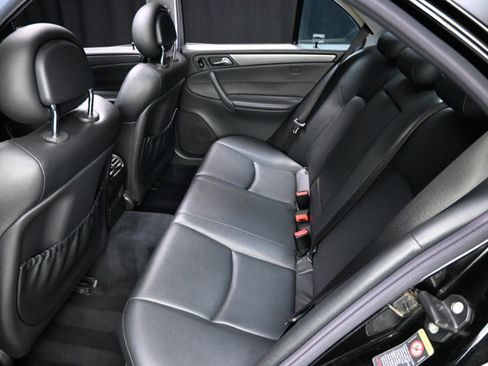 Used 2003 Mercedes-Benz C 230 Sedan image 11