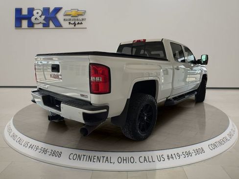 Used 2019 GMC Sierra 2500 SLT w/ All Terrain HD Package AWD/4WD image 6