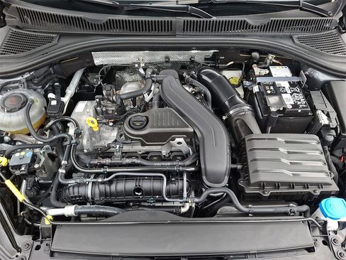 Used 2025 Volkswagen Jetta SE image 27