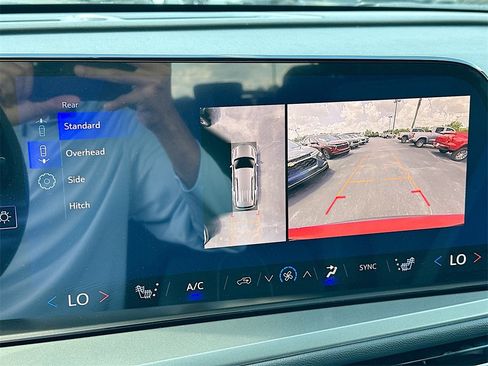 New 2026 Chevrolet Traverse LT w/ Driver Confidence Package image 9